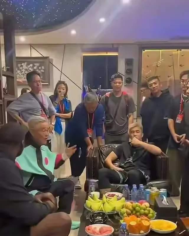 见现身看球, 辽宁春晚, 子也都差不 见现身看球, 辽宁春晚, 子也都差不